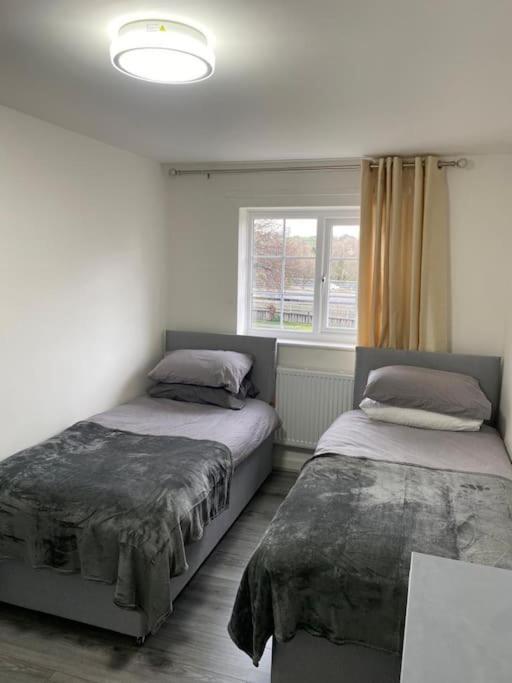 2 Bed House Sleeps 4-5 Villa Liverpool Ngoại thất bức ảnh